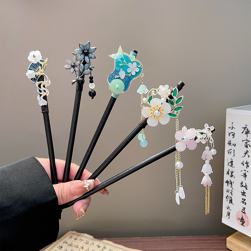 클래식 태슬 헤어 스틱 블랙 나무 꽃 진주 머리핀 중국 - Wedding Decoration Supply 리뷰 및 가격
